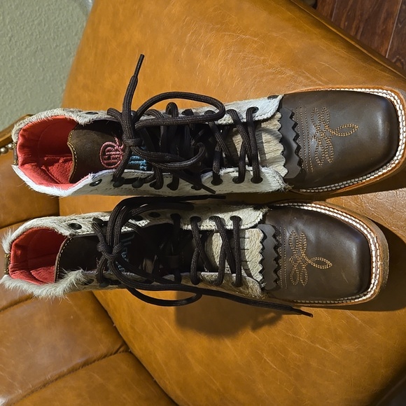 Elegant Two-Tone Lace-Up Women's Boots - Picture 1 of 4